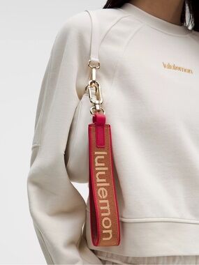 🆕🧧Lululemon Lunar New Year Never Lost Keychain Metallic Wordmark - Oxford Red